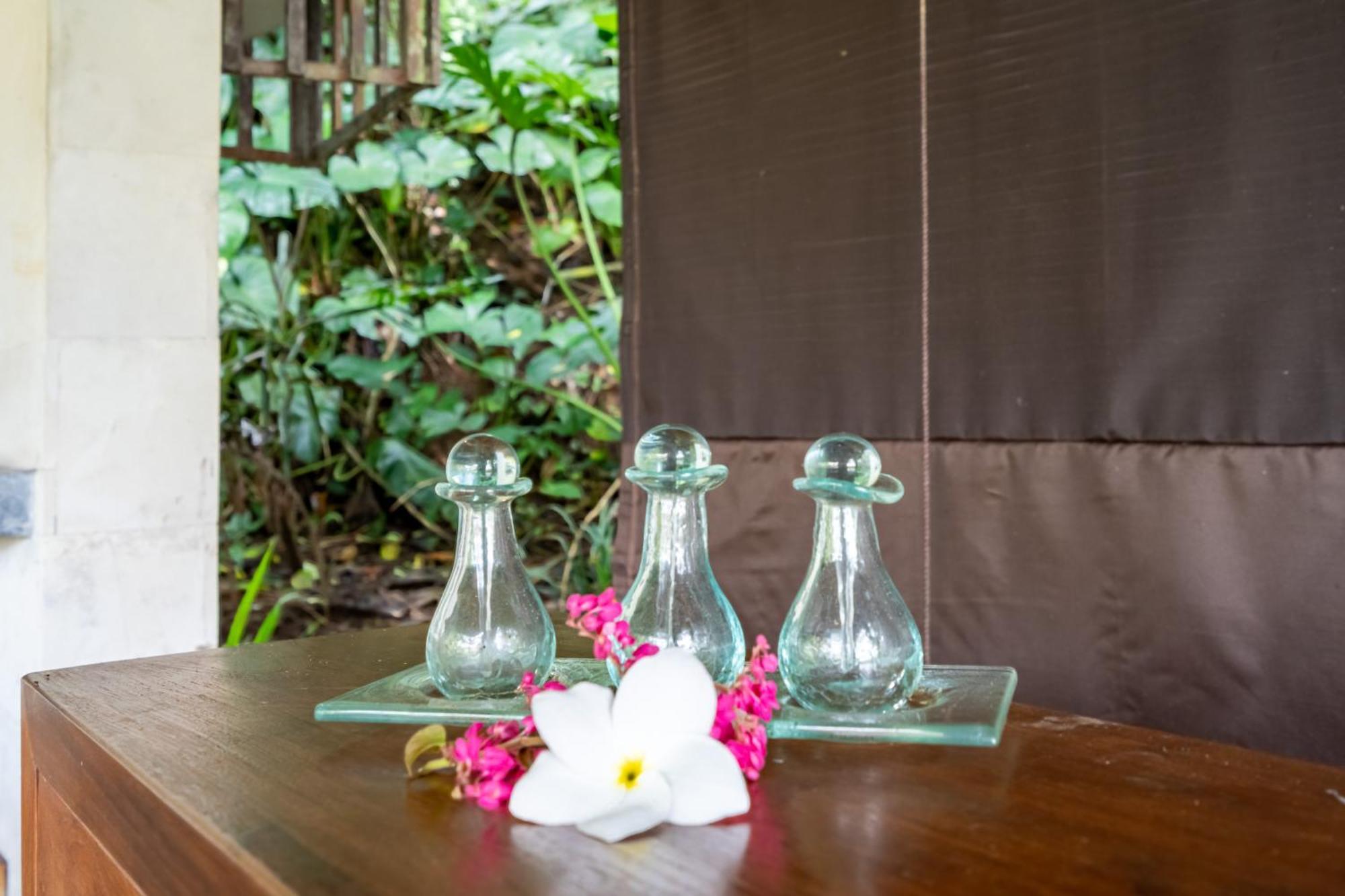 Villa Themma Jungle - Sumptuous 3Br Luxury Villa With Majestic Jungle View North Of Ubud Exterior photo