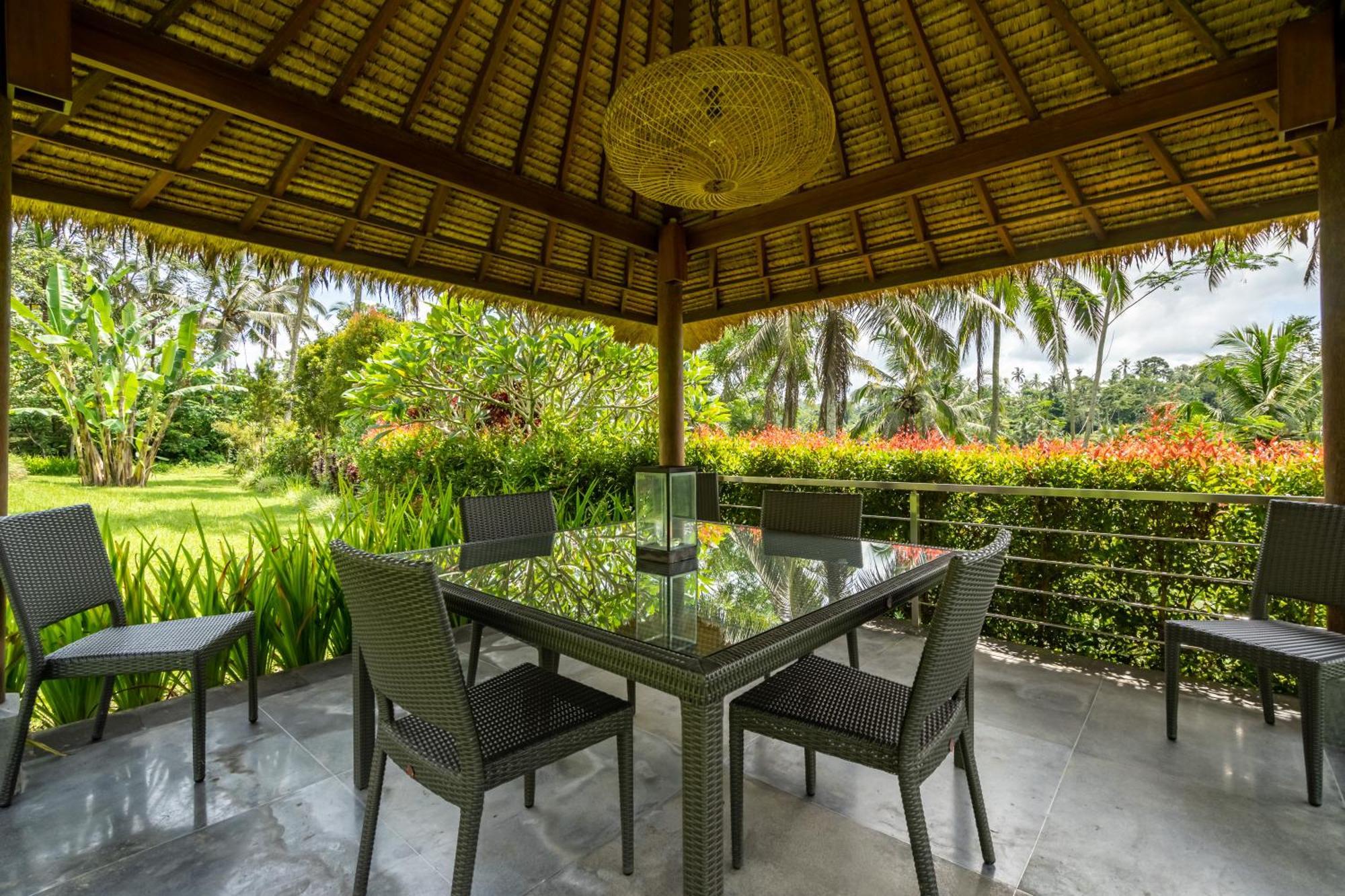 Villa Themma Jungle - Sumptuous 3Br Luxury Villa With Majestic Jungle View North Of Ubud Exterior photo